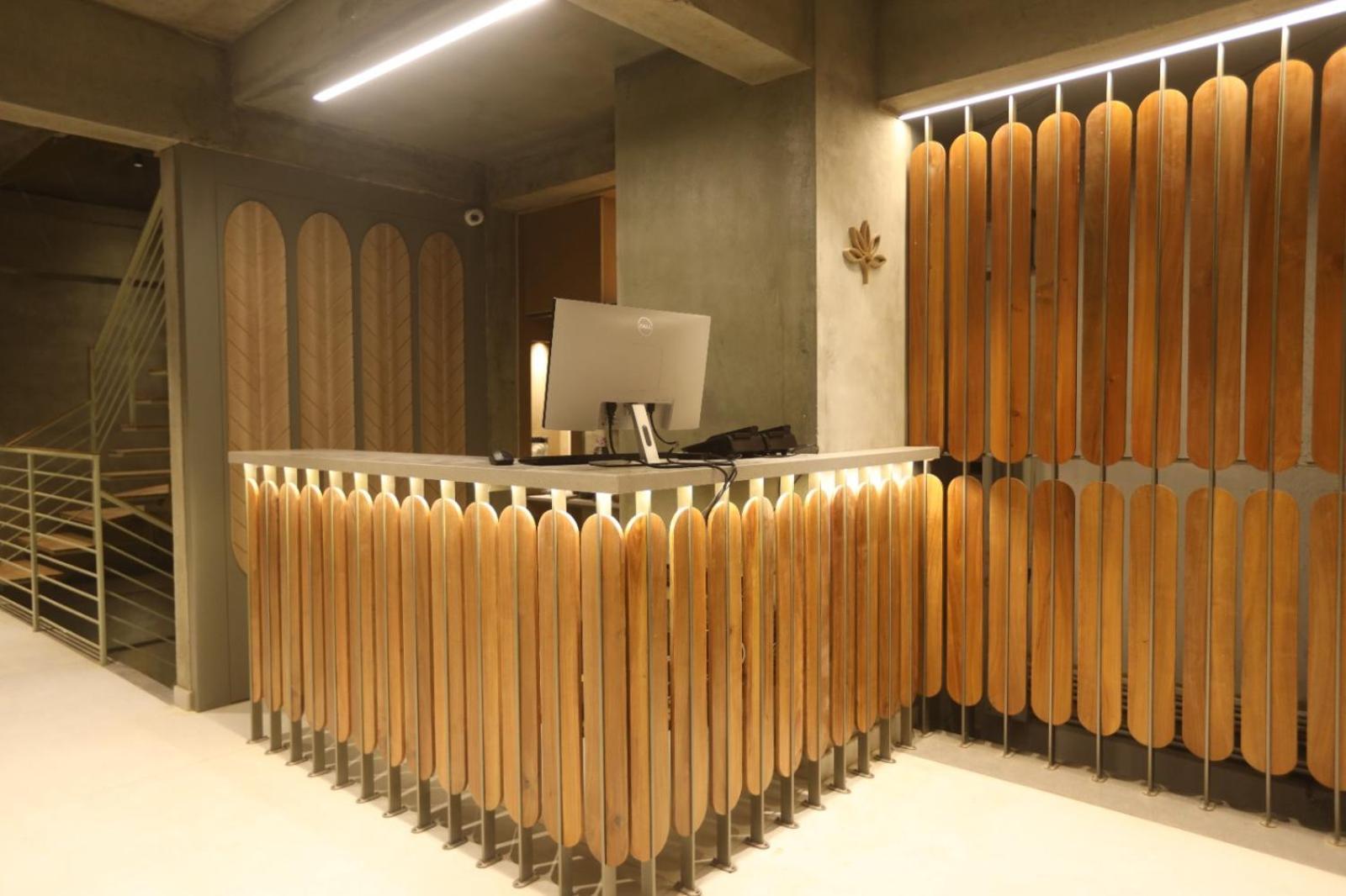 Bel Visto Hotel Vālpārai Bagian luar foto
